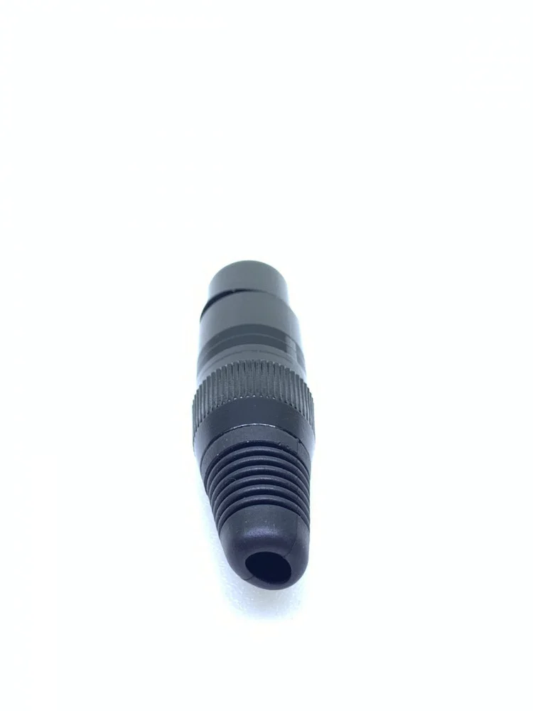 جك XLR انثى